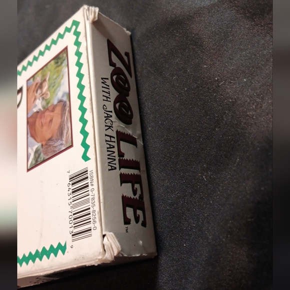 2 Zoo Life VHS Tapes - Picture 9 of 10